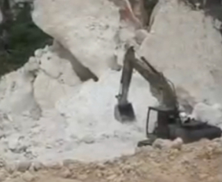 Hukuman Edi Kopral, Penambang Ilegal di Kabupaten Gresik Dikorting Separuh dari Tuntutan