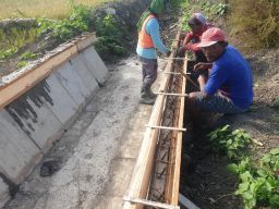 Proyek APBD Gresik Dikerjakan Tak Sesuai Spek