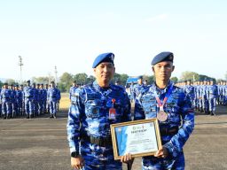 Danlanud Sultan Hasanuddin Berikan Penghargaan kepada Prajuritnya