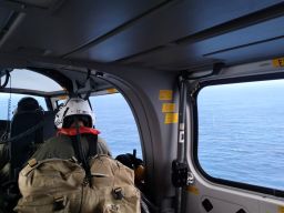 Selain Patroli, Crew Heli Panther Juga Rutin Bersihkan Helikopter Sebelum Bertugas