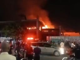 Bangunan Calon Hotel dan Mall di Madiun Terbakar Hebat