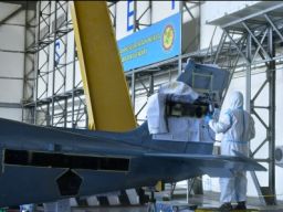 Prajurit Fasharkan Pesud Puspenerbal Painting Pesawat Bonanza