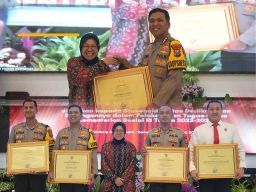 Polresta Sidoarjo Meraih Penghargaan dari Menteri Sosial