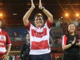 Kabar Rahasia Aliran Uang Bos MU