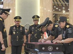 Asep Sutandar Dilantik Jadi Biro Umum, Posisinya Digantikan Heri Azhari