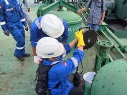 Bakamla RI Hadiri Rapat Pemindahan MT Arman 114