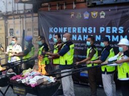 Kanwil Bea Cukai Jateng DIY dan Bea Cukai Tanjung Emas Gelar Pemusnahan BMMN