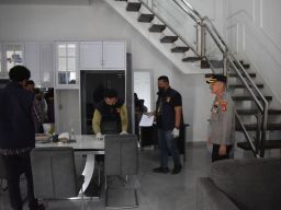 Polda Sumsel dan Polres Muara Enim Geledah Rumah Bos Tambang Ilegal