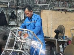 PT Inizio Ekspor Furnitur Setiap Bulan