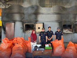 Bea Cukai Malang Musnahkan Barang yang Dinyatakan Tidak Dikuasai