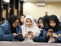 Mahasiswa Universitas Airlangga Kunjungi Bea Cukai Tanjung