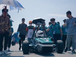 Tim Anargya ITS Mempertahankan Gelar Juara di FSAE Japan 2024