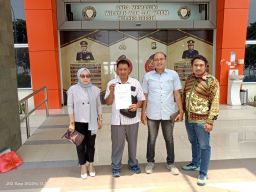 Sujiadi Diperiksa Polres Gresik Atas Dugaan Rekayasa Kasus Kematian Saputra