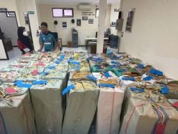 Bea Cukai Jember Gerebek Tempat Penyimpanan Rokok Ilegal di Bangsalsari