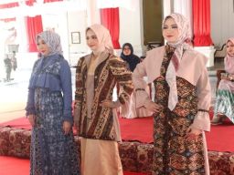 Talk Show dan Fashion Show Batik di Pendopo Agung Bangkalan