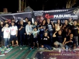 Ratusan Warga Gresik Sosialisasi dan Deklarasi Kemenangan Bumbung Kosong