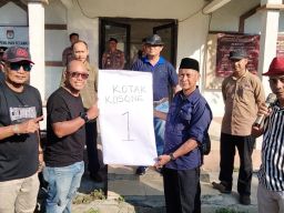 Ratusan Masyarakat Deklarasi Kotak Kosong di Sungai Raya Kepulauan