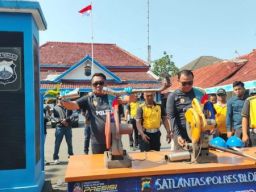 Polres Blora Musnahkan Ratusan Knalpot Brong