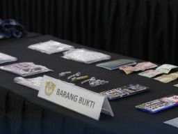 Dua Penumpang Ferry Ketahuan Sembunyikan Narkoba di Selangkangan