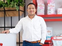 Royal Canin dan Zoetis Donasikan 55.000 Vaksin Rabies