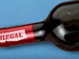 Ribuan Karton Miras llegal dan Pita Cukai Palsu di Pergudangan Desa Cerme