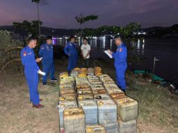 Kapal Polisi Ibis 6001 Tangkap Dua Pelaku Penyelundupan BBM Bersubsidi