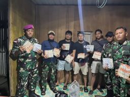 Satgas Pamtas Yonarmed 11 Kostrad Gagalkan Penyelundupan 960 Kosmetik Ilegal