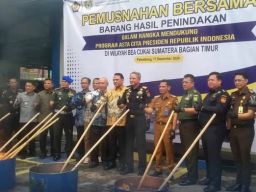 Kanwil Bea Cukai Sumbagtim Gelar Pemusnahan Bersama Barang Hasil Penindakan