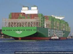 5 Fakta Evergreen Ever Ace Kapal Kontainer Terbesar di Dunia