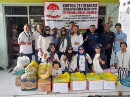 Pengurus DPD BBi Jawa Timur Salurkan Bantuan ke Korban Banjir di Mojokerto