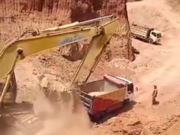 Tambang Ilegal Mengancam Kelestarian Lingkungan Bukit Gunung Celeng