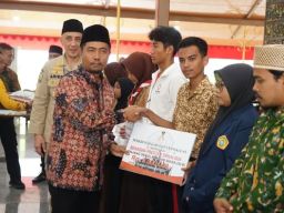 Dinas Pendidikan Bangkalan Menyalurkan Bantuan Beasiswa Dan Lembaga