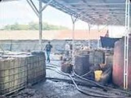 Polda Sumatera Selatan Grebek Gudang BBM Ilegal Dekat SPBU Talang Taling