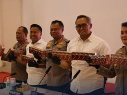 Bea Cukai dan Polri Gagalkan Pengiriman Rokok Ilegal di Surabaya