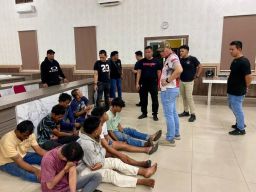 Polisi Bubarkan Tawuran di Belawan