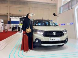 Elora Antusias Pengunjung Gjaw Ikuti Test Drive Mobil Suzuki