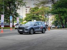 Uji Tabrak TIGGO 8 Dalam Laboratorium Uji Tabrak Milik Chery