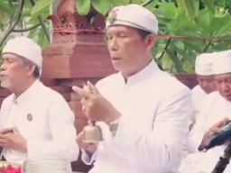 Upacara Piodalan di Pura Kertha Bumi Bhayangkara sebagai Wujud Syukur dan Harmoni Kehidupan