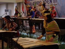 Dharma Wanita Persatuan Bakamla RI Raih Juara 1 di Lomba Musik