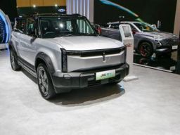 Lebih dari 300 Konsumen Sudah Menerima Chery J6 EV di 2024