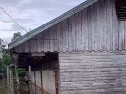 Banjir Melanda Desa Sungai Payang dan 10 Rumah Terdampak