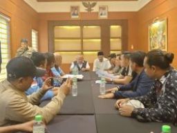 Ormas IPPAMA Demo Kantor Gubernur Jawa Timur