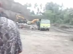 Tambang Ilegal di Desa Korleko Bikin Sumber Air Keruh