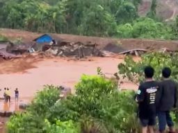 Banjir Bandang di Area Tambang Desa Tamainusi