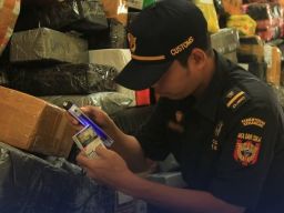 Pengedar Rokok Ilegal di Pasuruan Dituntut 3 Tahun Penjara