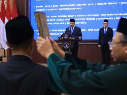 Lantik Notaris Baru Dan Pengganti , Kakanwil Kemenkum Jatim Pesan Untuk Jaga Integritas