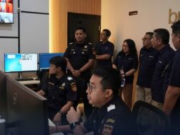 Pemberlakuan Alat Pemindai Peti Kemas di Pelabuhan Tanjung Perak