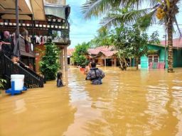 Banjir Sangatta 2022: Bagaimana Seorang Yang Berpendidikan Mengubah Nasib Seluruh Kota
