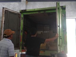 Bea Cukai Jawa Timur II Musnahkan Rokok dan MMEA