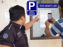 Lokasi Parkir di Tepi Jalan Umum dan Tempat Khusus Parkir di Gresik Belum Punya Dasar Hukum